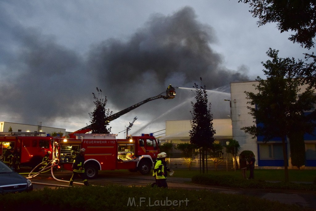 Grossbrand Halle Troisdorf Kriegsdorf Junkersring P375.JPG - Miklos Laubert